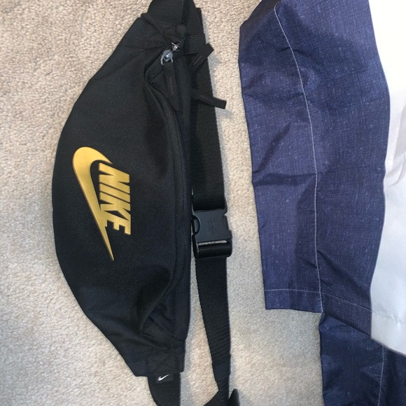 Nike Other - Nike cross body bag